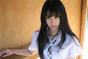 爱上海同城论坛：桌游之夜：情侣间的互动游戏